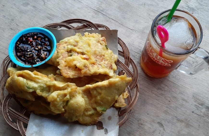 Gorengan dan Es Saat Berbuka Puasa:…